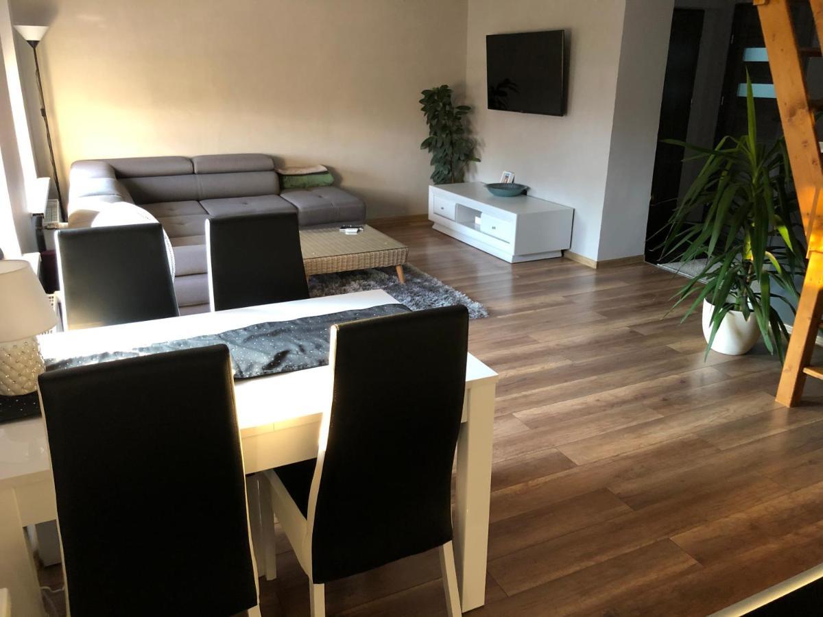 Apartament Moniuszki Kędzierzyn-Koźle Esterno foto